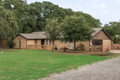 22 Spring Oaks Road, Burleson, TX 76028 - Photo 4