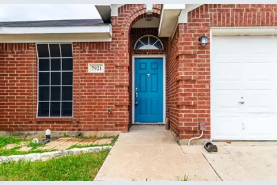 7921 Rattlers Court, Arlington, TX 76002 - Photo 2