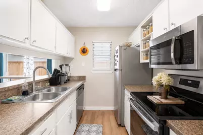 10319 Waterbury Drive, Dallas, TX 75217 - Photo 6