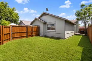 10319 Waterbury Dr, Dallas, TX 75217 - Photo 12