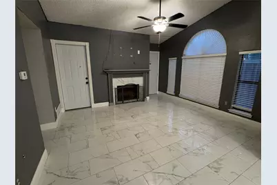 911 Gaynor Avenue, Duncanville, TX 75137 - Photo 2