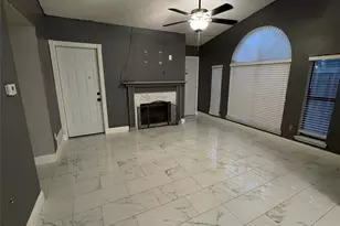 911 Gaynor Ave, Duncanville, TX 75137 - Photo 2
