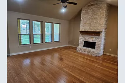 103 Heritage Place, Glen Rose, TX 76043 - Photo 2