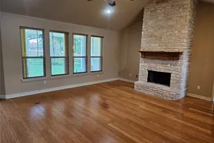 103 Heritage Pl, Glen Rose, TX 76043 - Photo 2