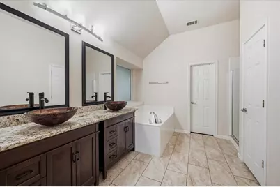 3135 Guadaloupe, Grand Prairie, TX 75054 - Photo 24
