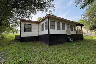 325 County Rd 1768, Clifton, TX 76634 - Photo 4