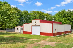 636 Possom Trot Hollow Rd, Whitewright, TX 75491 - Photo 6