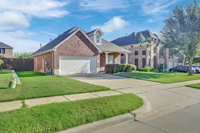 336 Gotland Drive, Grand Prairie, TX 75052 - Photo 2