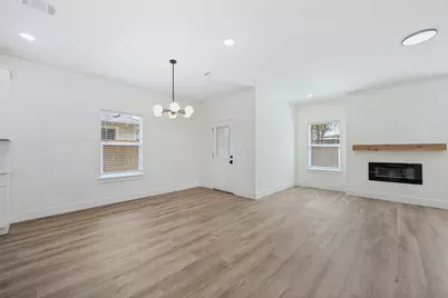 1340 Elmwood Avenue, Fort Worth, TX 76104 - Photo 4