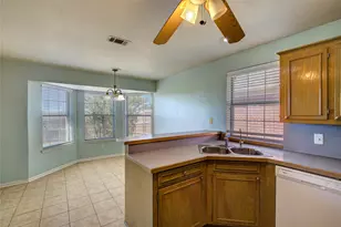 6910 Sayle St, Greenville, TX 75402 - Photo 8