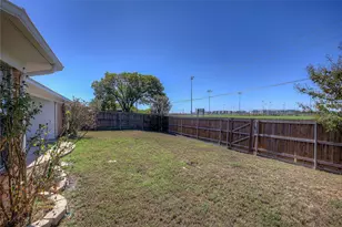 6910 Sayle St, Greenville, TX 75402 - Photo 26