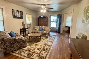 103 S Center St, Bonham, TX 75418 - Photo 6