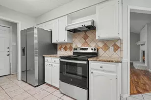 8237 Lara Ln, Watauga, TX 76148 - Photo 6