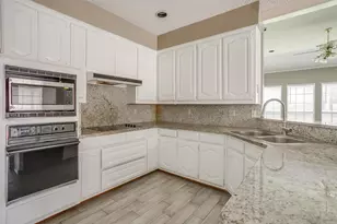 9017 Rodeo Dr, Irving, TX 75063 - Photo 16