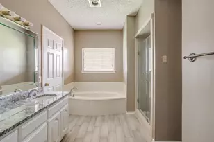 9017 Rodeo Dr, Irving, TX 75063 - Photo 10