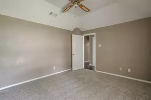 9017 Rodeo Dr, Irving, TX 75063 - Photo 26