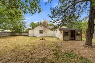 207 N Oneil St, Alvord, TX 76225 - Photo 22