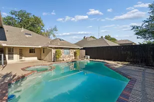2924 Cambridgeshire Dr, Carrollton, TX 75007 - Photo 36