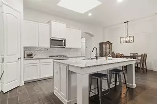 6152 Cobbetts Pond Ln, Fort Worth, TX 76179 - Photo 12