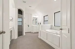 6152 Cobbetts Pond Ln, Fort Worth, TX 76179 - Photo 22