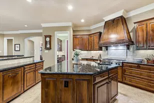 2726 Country Club Rd, Pantego, TX 76013 - Photo 10