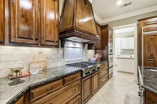 2726 Country Club Rd, Pantego, TX 76013 - Photo 12