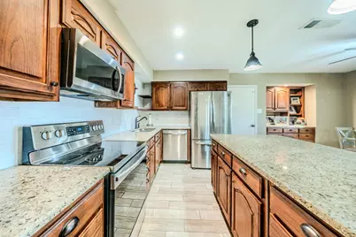 5211 Laurie Drive, Mineral Wells, TX 76067 - Photo 10