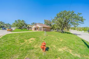 5211 Laurie Dr, Mineral Wells, TX 76067 - Photo 2
