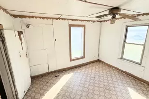 610 S Falls St, Mart, TX 76664 - Photo 4