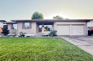 2401 Patricia Ln, Garland, TX 75041 - Photo 16