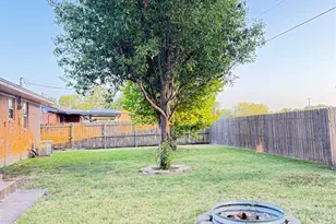 2401 Patricia Ln, Garland, TX 75041 - Photo 14