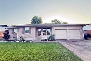 2401 Patricia Ln, Garland, TX 75041 - Photo 2