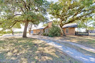 745 Winn Rd, Bowie, TX 76230 - Photo 30