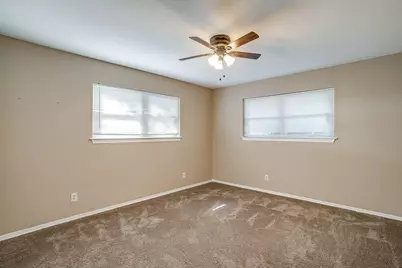 1060 S Burleson Boulevard, Burleson, TX 76028 - Photo 32