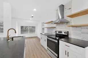 400 Casa Bello Ct, Irving, TX 75062 - Photo 4