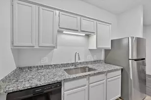9254 Forest Ln, Dallas, TX 75243 - Photo 10