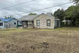 617 E 5th St, Ferris, TX 75125 - Photo 4