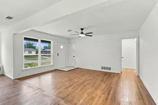 1112 Noble Ave, Carrollton, TX 75006 - Photo 6