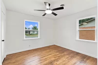 1112 Noble Avenue, Carrollton, TX 75006 - Photo 26