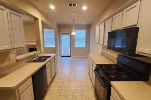 10909 Nantucket Dr, Rowlett, TX 75089 - Photo 4