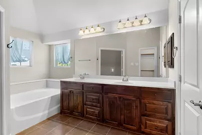 6106 Black Swan Circle, Garland, TX 75044 - Photo 28