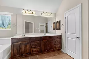 6106 Black Swan Cir, Garland, TX 75044 - Photo 30