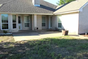 1405 Parkwood Ct, Stephenville, TX 76401 - Photo 20