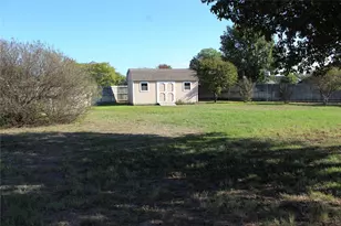 1405 Parkwood Ct, Stephenville, TX 76401 - Photo 18