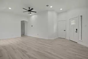 8275 Horse Whisper Ln, Fort Worth, TX 76131 - Photo 4
