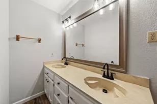 812 Regina Dr, Hewitt, TX 76643 - Photo 12