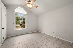 812 Regina Dr, Hewitt, TX 76643 - Photo 10