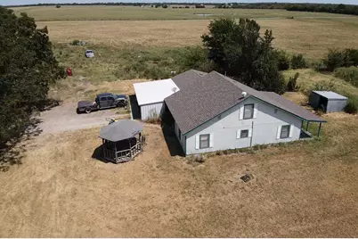 1635 Cr 33500, Sumner, TX 75486 - Photo 2