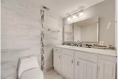 2221 Marble Falls Drive, Carrollton, TX 75007 - Photo 10
