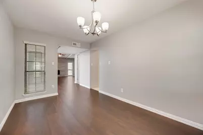 2221 Marble Falls Drive, Carrollton, TX 75007 - Photo 4